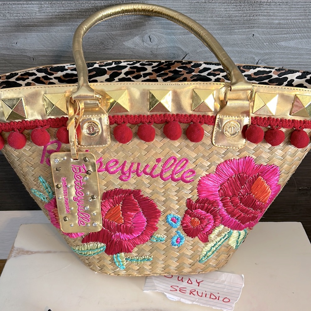 Betsey Johnson Bag- NWOT